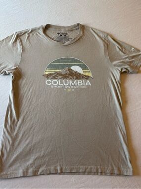 Columbia Men’s Taupe Graphic Mountain Short-Sleeve Tee